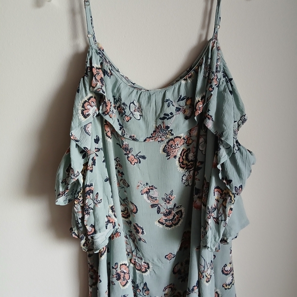 Maurices Floral Ruffle Trim Cold Shoulder Top Size XXL - Picture 12 of 13